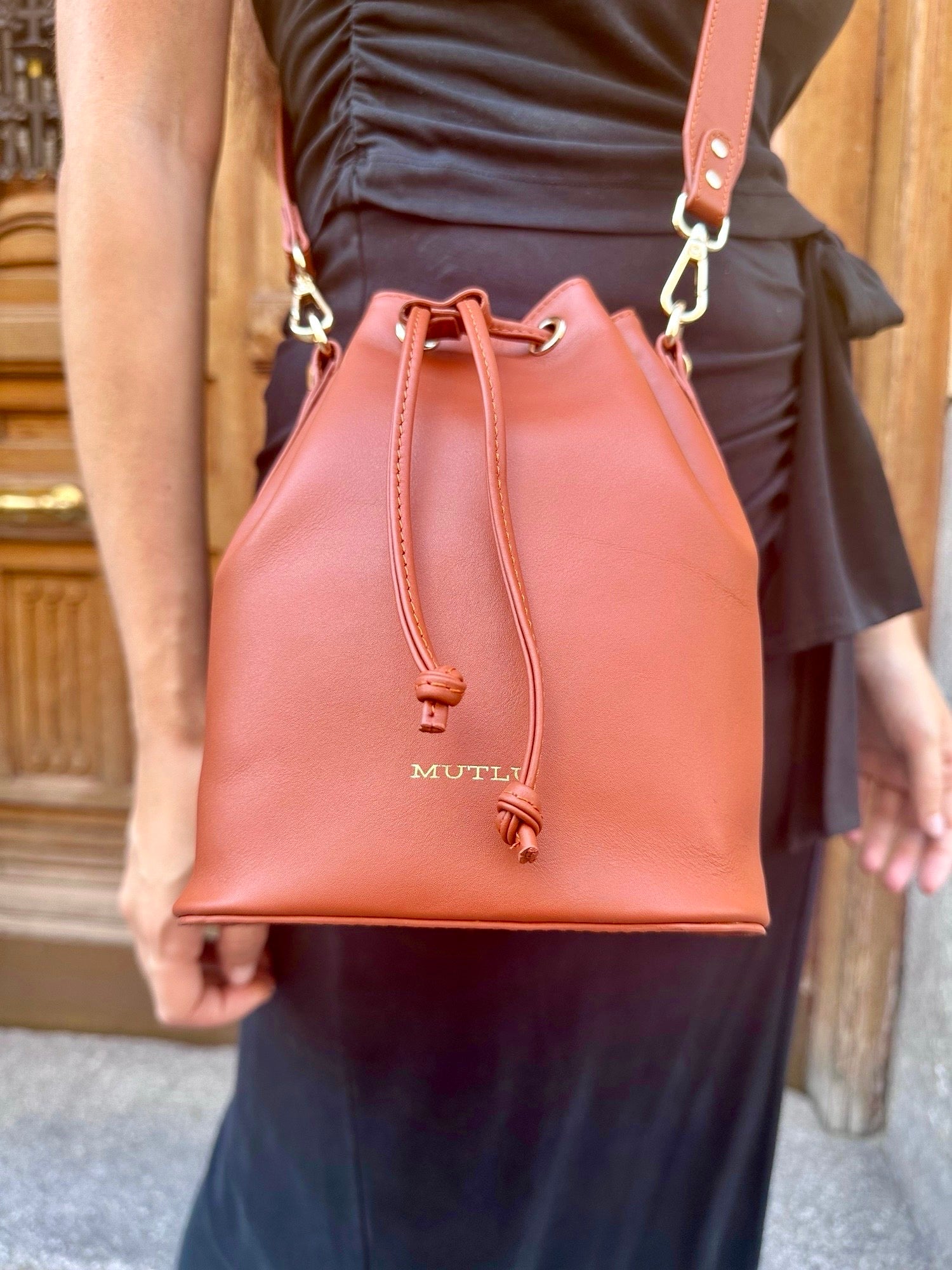 AINA MARRÓN ARCILLA